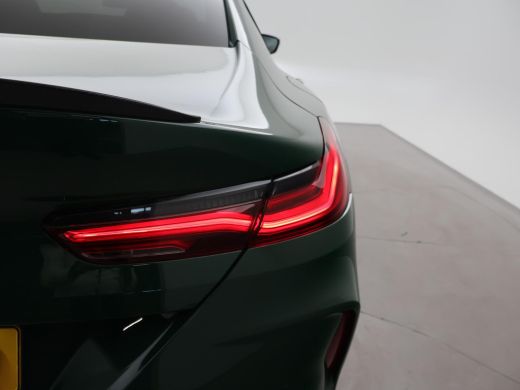BMW M8 COMPETITION 626 PK IRISH GREEN + BOWERS & WILKINS | KERAMISCHE REMMEN ActivLease financial lease