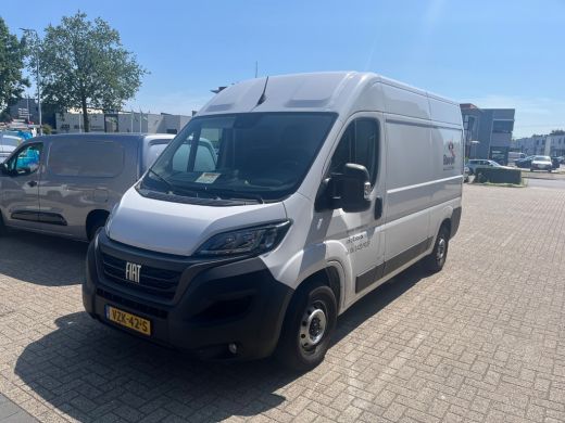 Fiat Ducato Standaard L2H2 | 120PK | TREKHAAK | A-CAMERA| | 2 symmetrische achterdeuren | Achteruitrijcamera ... ActivLease financial lease