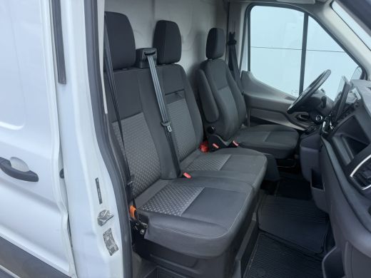 Ford E-Transit 68kWh 184PK L2H3 317km WLTP 97.3% (SOH) BEV Snelladen 360&deg; Camera Climate Control Cruise Control ... ActivLease financial lease