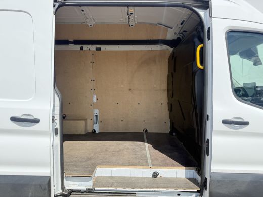 Ford E-Transit 68kWh 184PK L2H3 317km WLTP 97.3% (SOH) BEV Snelladen 360&deg; Camera Climate Control Cruise Control ... ActivLease financial lease