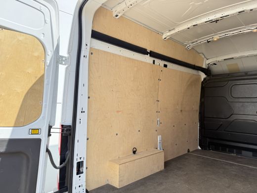 Ford E-Transit 68kWh 184PK L2H3 317km WLTP 97.3% (SOH) BEV Snelladen 360&deg; Camera Climate Control Cruise Control ... ActivLease financial lease