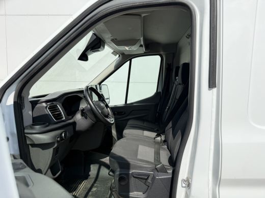 Ford E-Transit 68kWh 184PK L2H3 317km WLTP 97.3% (SOH) BEV Snelladen 360&deg; Camera Climate Control Cruise Control ... ActivLease financial lease