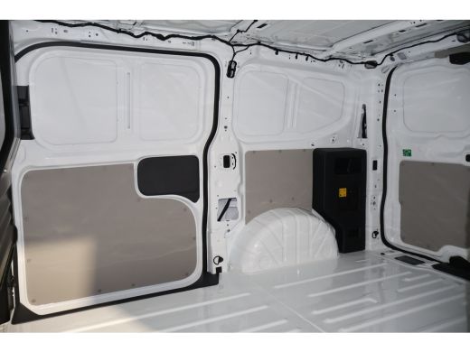 Ford E-Transit Custom 320 L1 H1 Limited 71 kWh 218pk 2x Schuifdeur Trekhaak ActivLease financial lease