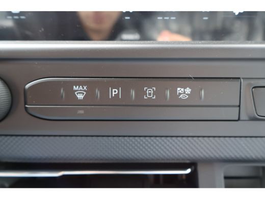Ford E-Transit Custom 320 L1 H1 Limited 71 kWh 218pk 2x Schuifdeur Trekhaak ActivLease financial lease