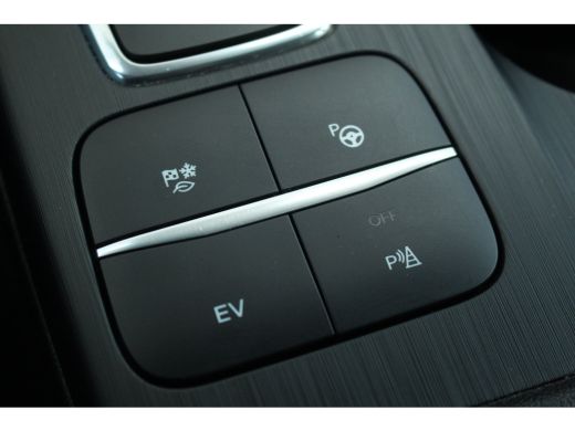 Ford Kuga 2.5 PHEV ST-Line360 Camera | Adap. Cruise C. | Winter Pakket | KeyLess | LED | CarPlay | BLIS | C... ActivLease financial lease