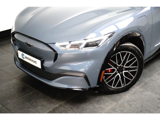 Ford Mustang Mach-E Mach-E Extended Premium AWD 91 kWh | DIRECT RIJDEN! | 4 JR GARANTIE! | 360&deg; CAMERA | ADAPTIVE CRU... ActivLease financial lease