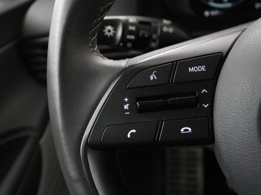 Hyundai Bayon | Virtual | Cruise control | Carplay | Park assist | DAB | Lane assist | Full LED | Camera ActivLease financial lease