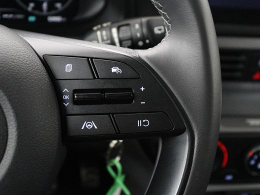 Hyundai Bayon | Virtual | Cruise control | Carplay | Park assist | DAB | Lane assist | Full LED | Camera ActivLease financial lease