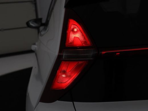 Hyundai Bayon | Virtual | Cruise control | Carplay | Park assist | DAB | Lane assist | Full LED | Camera ActivLease financial lease