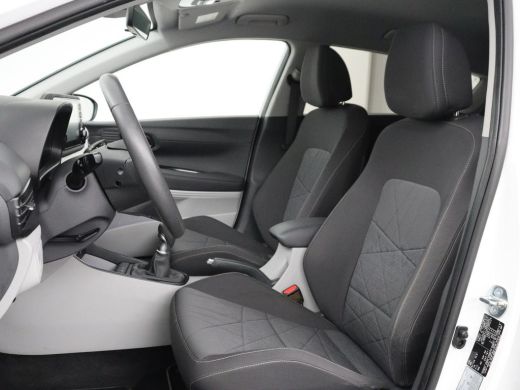 Hyundai Bayon | Virtual | Cruise control | Carplay | Park assist | DAB | Lane assist | Full LED | Camera ActivLease financial lease