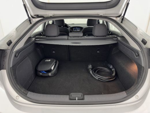 Hyundai IONIQ Comfort EV (INCL-BTW) Aut. *ADAPTIVE-CRUISE | DIGI-COCKPIT | SHIFTPADDLES | LANE-ASSIST | CCS-FAS... ActivLease financial lease