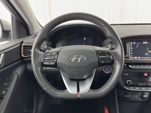 Hyundai IONIQ Comfort EV (INCL-BTW) Aut. *ADAPTIVE-CRUISE | DIGI-COCKPIT | SHIFTPADDLES | LANE-ASSIST | CCS-FAS... ActivLease financial lease