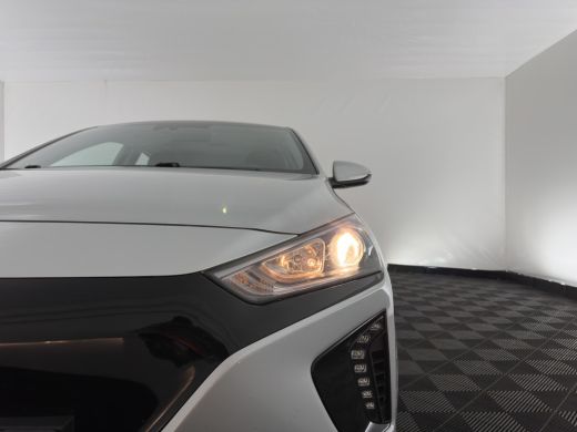 Hyundai IONIQ Comfort EV (INCL-BTW) Aut. *ADAPTIVE-CRUISE | DIGI-COCKPIT | SHIFTPADDLES | LANE-ASSIST | CCS-FAS... ActivLease financial lease