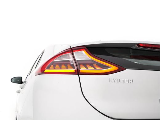 Hyundai IONIQ Comfort EV {SoH-94%} (INCL-BTW) Aut. *ADAPTIVE-CRUISE | DIGI-COCKPIT | SHIFTPADDLES | LANE-ASSIST... ActivLease financial lease