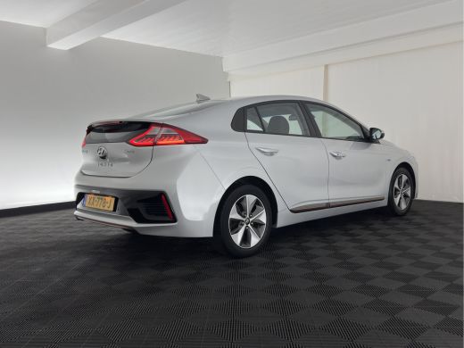 Hyundai IONIQ Comfort EV (INCL-BTW) Aut. *ADAPTIVE-CRUISE | DIGI-COCKPIT | SHIFTPADDLES | LANE-ASSIST | CCS-FAS... ActivLease financial lease