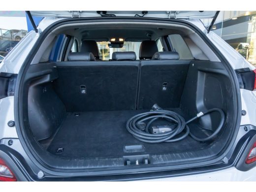 Hyundai Kona EV Comfort 64 kWh | Head-Up | Apple Carplay/Android Auto | Leder | Adaptive Cruise Control | Acht... ActivLease financial lease