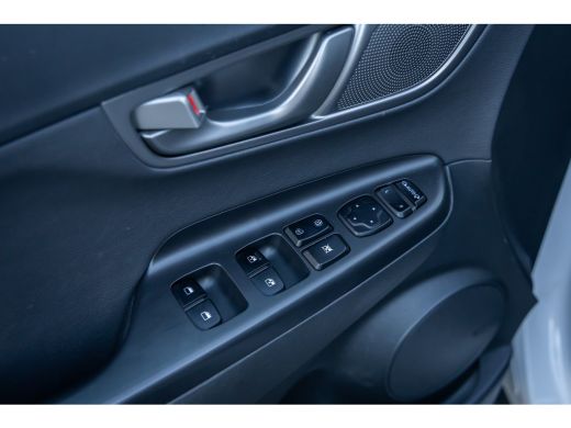 Hyundai Kona EV Comfort 64 kWh | Head-Up | Apple Carplay/Android Auto | Leder | Adaptive Cruise Control | Acht... ActivLease financial lease