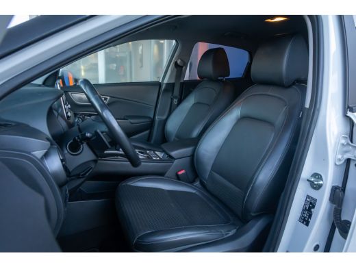 Hyundai Kona EV Comfort 64 kWh | Head-Up | Apple Carplay/Android Auto | Leder | Adaptive Cruise Control | Acht... ActivLease financial lease