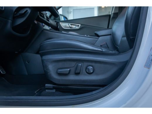 Hyundai Kona EV Comfort 64 kWh | Head-Up | Apple Carplay/Android Auto | Leder | Adaptive Cruise Control | Acht... ActivLease financial lease