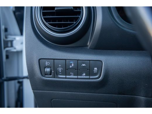Hyundai Kona EV Comfort 64 kWh | Head-Up | Apple Carplay/Android Auto | Leder | Adaptive Cruise Control | Acht... ActivLease financial lease