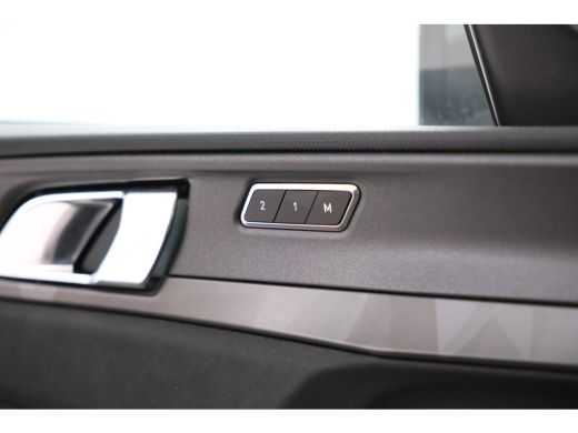 Lynk & Co 01 1.5 Panoramadak, Adaptieve Cruise Control, Airco, Apple Carplay ActivLease financial lease