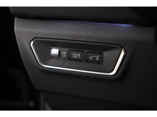 Lynk & Co 01 1.5 Panoramadak, Adaptieve Cruise Control, Airco, Apple Carplay ActivLease financial lease