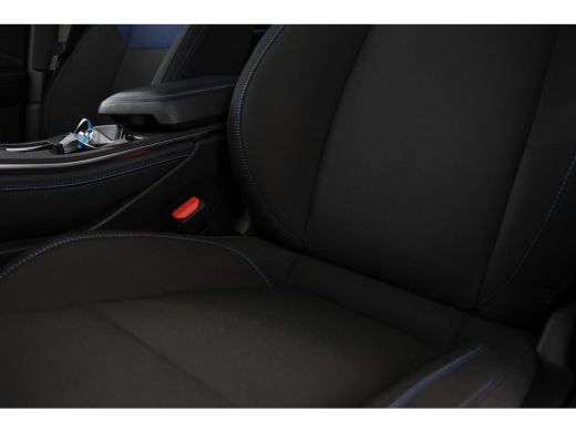 Lynk & Co 01 1.5 Panoramadak, Adaptieve Cruise Control, Airco, Apple Carplay ActivLease financial lease