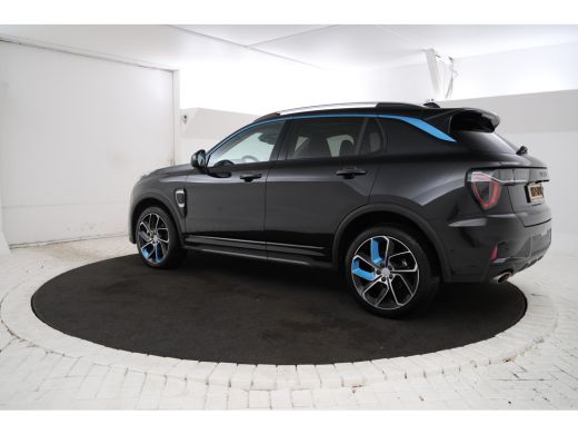 Lynk & Co 01 1.5 Panoramadak, Adaptieve Cruise Control, Airco, Apple Carplay ActivLease financial lease