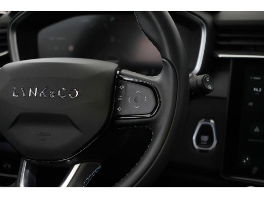 Lynk & Co 01 1.5 Panoramadak, Adaptieve Cruise Control, Airco, Apple Carplay ActivLease financial lease