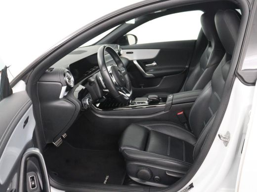 Mercedes-Benz CLA Shooting Brake 250 e AMG Line | SOH 92.9% | Trekhaak | Leder | Camera | Carplay | Park assist | C... ActivLease financial lease