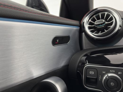 Mercedes-Benz CLA Shooting Brake 250 e Business Solution AMG Limited (Plug-in) (INCL.BTW) Aut. *PANO | LEATHER-MICR... ActivLease financial lease