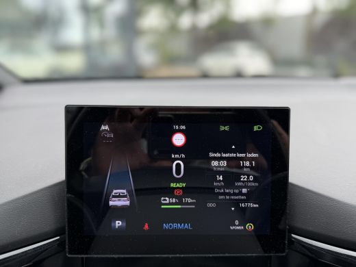 MG MG4 EV Luxury 64 kWh LONG RANGE | SOH 96% | 15.000KM | 360&deg; CAMERA | STOEL & STUURVERWARMING | 7 JAAR MG... ActivLease financial lease