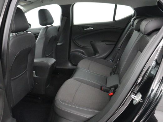 Opel Astra 1.0 Turbo Innovation | Carplay | Cruise control | Navigatie | Park assist | Climate control | Ful... ActivLease financial lease