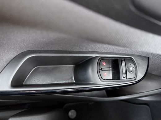 Opel Corsa 1.4 Favourite ActivLease financial lease