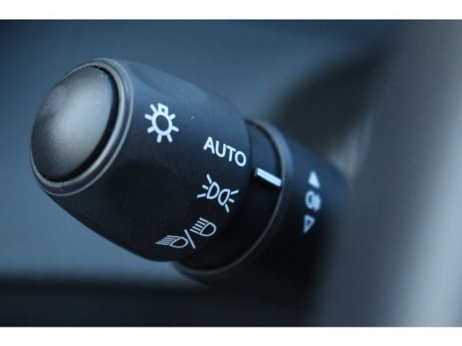 Peugeot 2008 1.2 Hybrid 145 PK Style | Climate & Cruise C. | CarPlay | Park Assist | Navigatie | LED | DAB + |... ActivLease financial lease