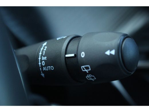 Peugeot 2008 1.2 Hybrid 145 PK Style | Climate & Cruise C. | CarPlay | Park Assist | Navigatie | LED | DAB + |... ActivLease financial lease