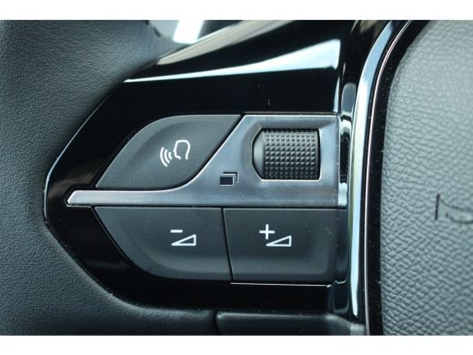 Peugeot 2008 1.2 Hybrid 145 Style | Achterbank in delen neerklapbaar | Achterspoiler | Actieve noodgeval assis... ActivLease financial lease
