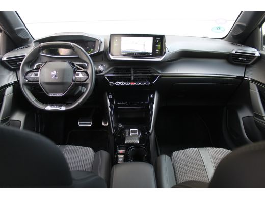 Peugeot 208 1.2 GT Aut. | Camera | Half Leder | CarPlay | Climate & cruise C. | LED | 17" | Camera | Half Led... ActivLease financial lease