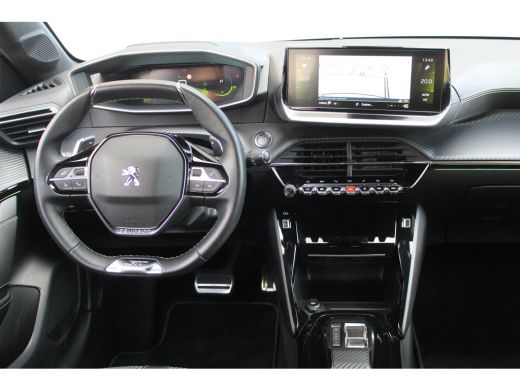 Peugeot 208 1.2 GT Aut. | Camera | Half Leder | CarPlay | Climate & cruise C. | LED | 17" | Camera | Half Led... ActivLease financial lease