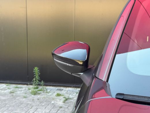 Peugeot 208 1.2 PureTech GT ActivLease financial lease
