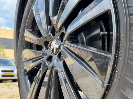 Peugeot 5008 1.6 GT Pack Business 7P | Focal | Panoramadak | Stoelverwarming | Elektrische kofferbak | Navigatie ActivLease financial lease