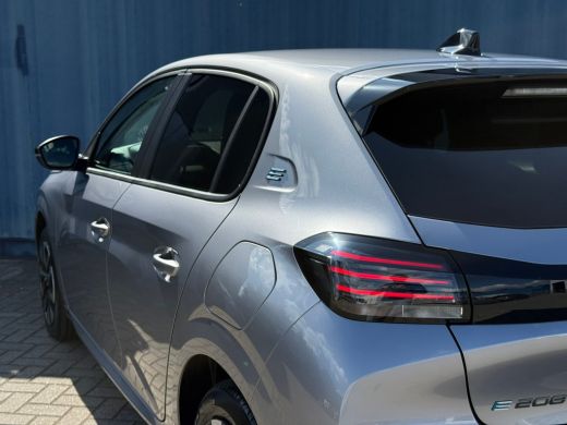 Peugeot e-208 Business, (2025-H0) Achteruitrijcamera | Cruise control | Keyless | Standkachel | Apple carplay &... ActivLease financial lease