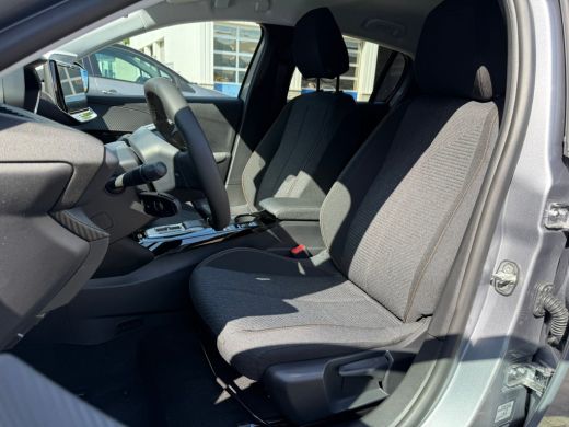 Peugeot e-208 Business, (2025-H0) Achteruitrijcamera | Cruise control | Keyless | Standkachel | Apple carplay &... ActivLease financial lease