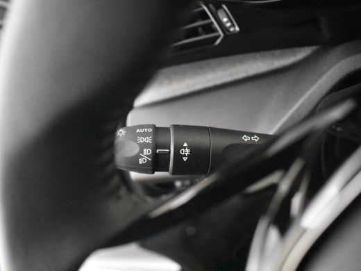 Peugeot e-308 Allure EV 54 kWh | 1e eigenaar | Apple carplay | Achteruitrijcamera | Keyless | Navigatie | SToel... ActivLease financial lease