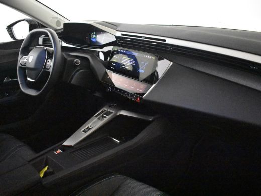 Peugeot e-308 Allure EV 54 kWh | 1e eigenaar | Apple carplay | Achteruitrijcamera | Keyless | Navigatie | SToel... ActivLease financial lease