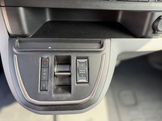 Peugeot e-Expert Standard Premium 136 PK 75 kWh CarPlay/Cruise control/achteruitrij camera ActivLease financial lease