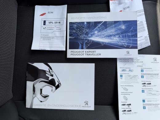 Peugeot e-Expert Standard Premium 136 PK 75 kWh Cruise Control ActivLease financial lease