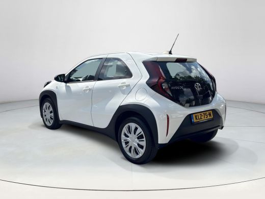 Toyota Aygo 1.0 VVT-i S-CVT **AUTOMAAT/ ADAPTIEF CRUISE CONTROL/ APPLE CARPLAY** ActivLease financial lease