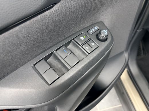 Toyota Yaris Cross 1.5 Hybrid Explore ActivLease financial lease