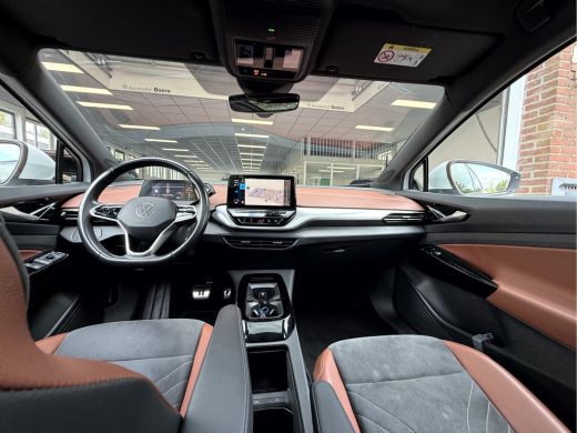 Volkswagen ID.4 Family 77 kWh SOH 91.7%, Panoramadak, Trekhaak, Camera, Stoelverwarming ActivLease financial lease